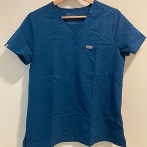 Figs Women's Scrub Set